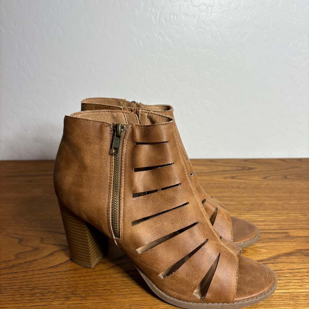 Report Peep Toe Heeled Booties Brown Faux Leather Heels Sandals Size 9 Elise